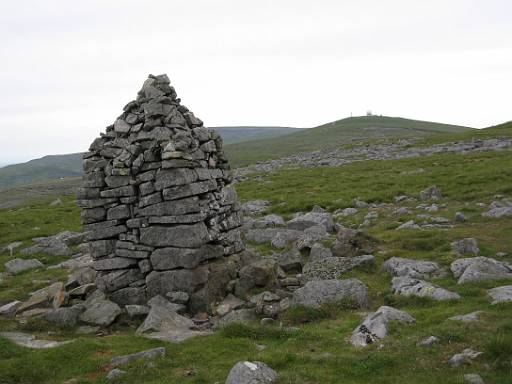 08_53-1.jpg - Another cairn - there are a lot of them here
